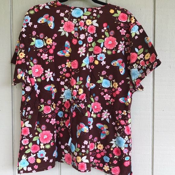 Scrub Top - Picture 3 of 3